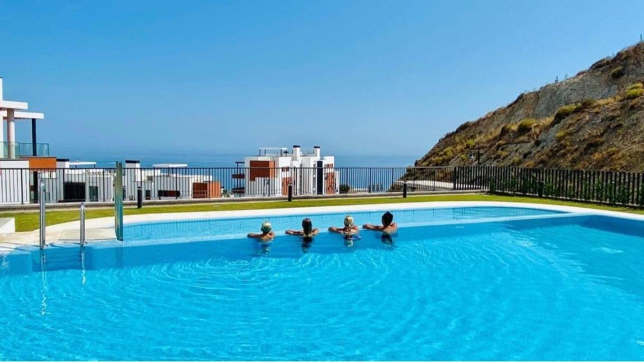 Beach Paradise In Фуэнхирола Экстерьер фото
