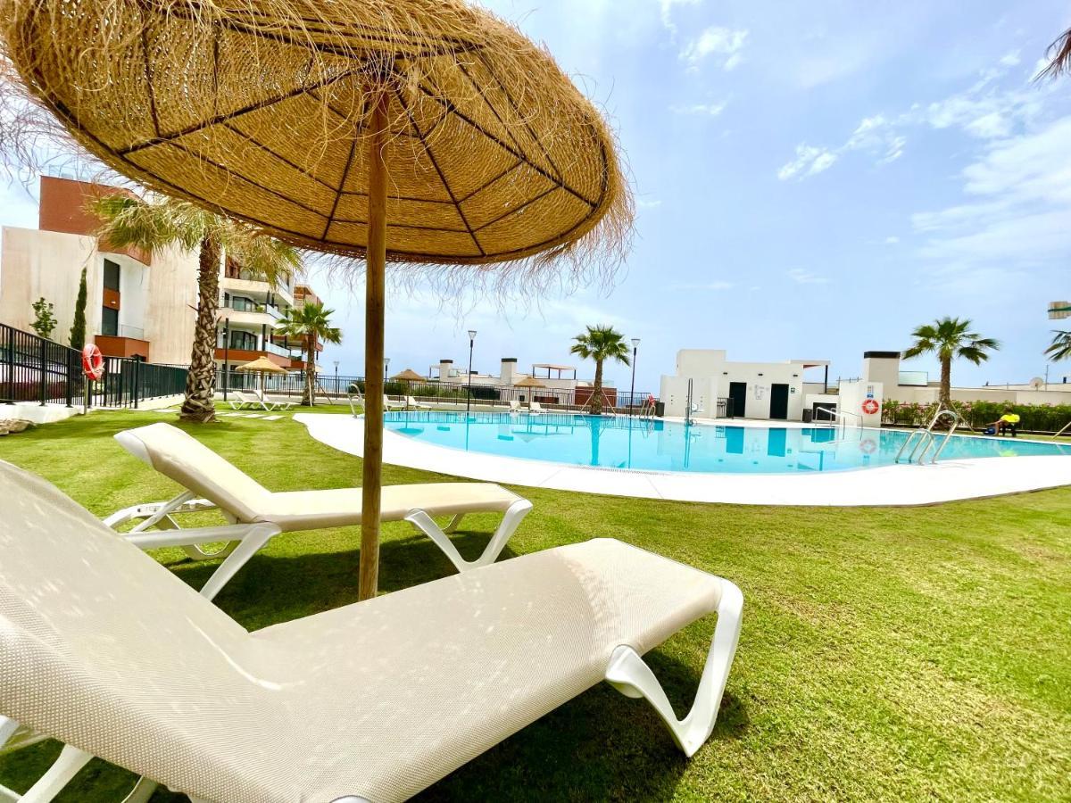 Beach Paradise In Фуэнхирола Экстерьер фото