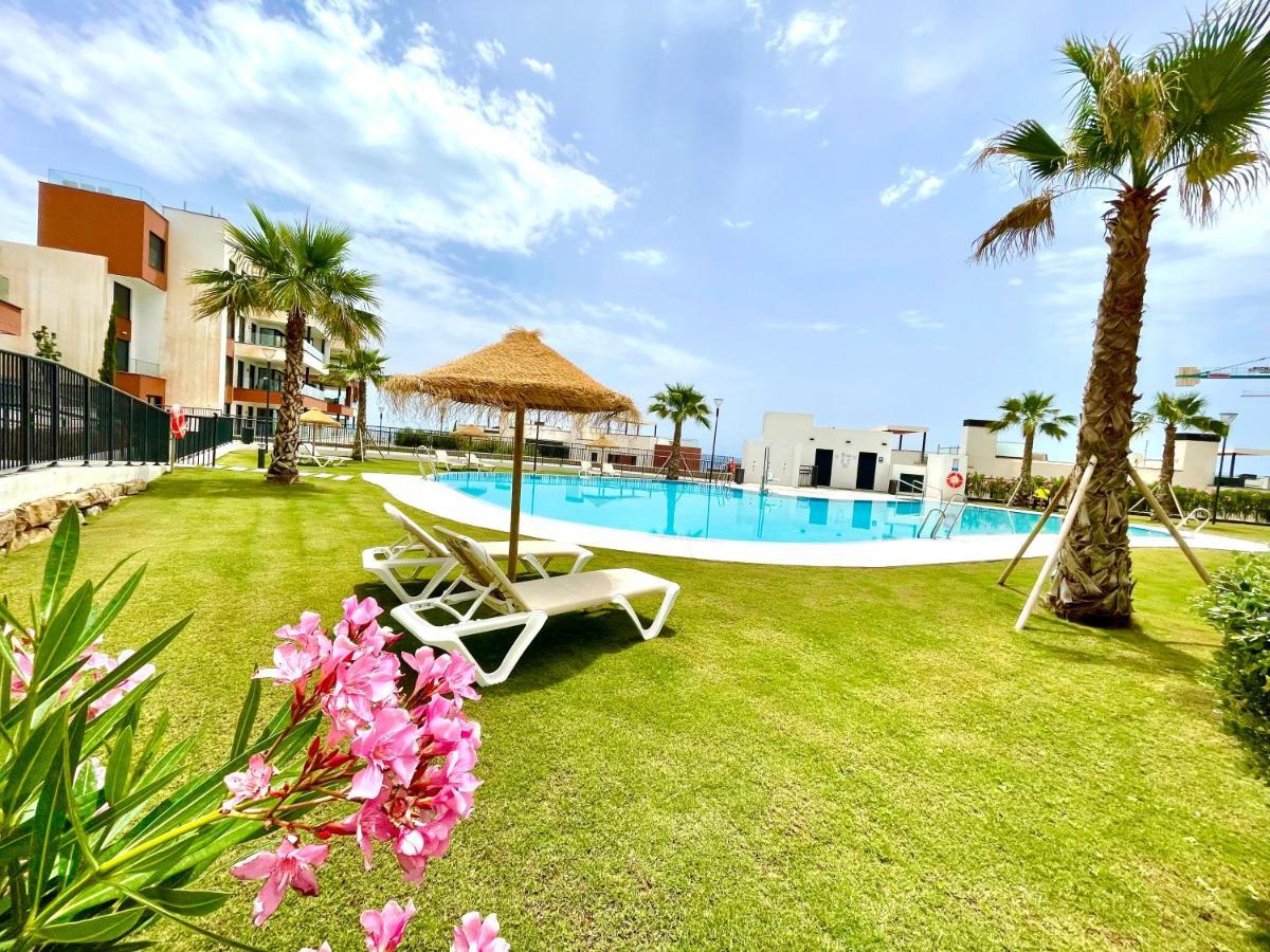 Beach Paradise In Фуэнхирола Экстерьер фото